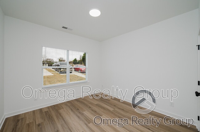 Building Photo - 117 Trifecta Dr