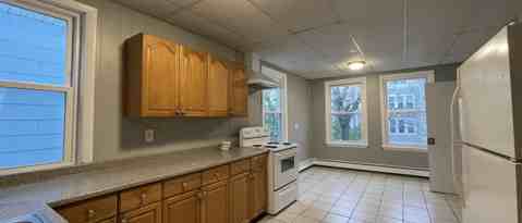 Primary Photo - 122 Thornton St