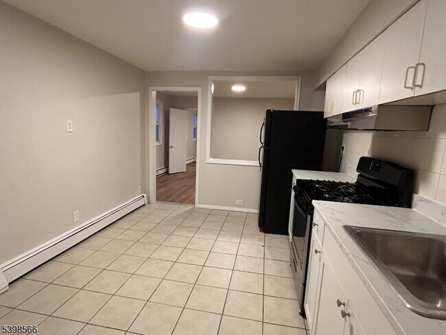 Building Photo - 68 Cottage Pl