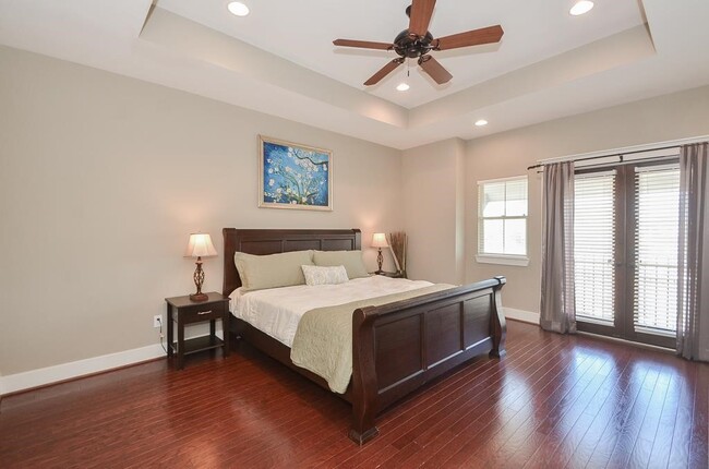 Building Photo - 2214 Radcliffe St