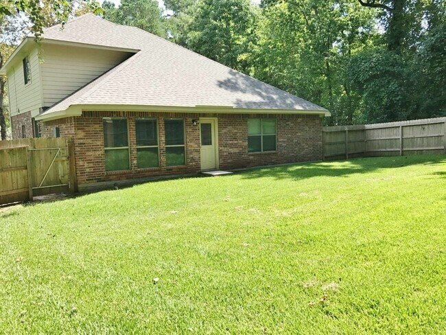 Building Photo - 13633 Hidden Valley Dr