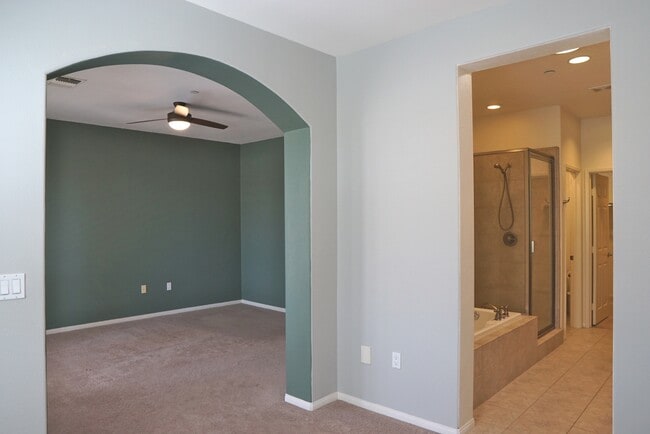 Building Photo - 423 Copper Canyon Rd