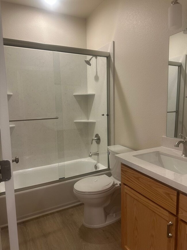 Building Photo - Totally Renovated 3 bdrm 2 bath in Vacaville