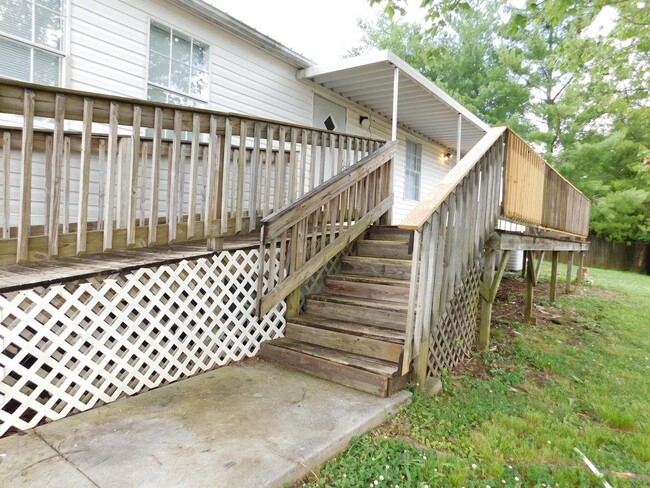Building Photo - 316 Grady Road