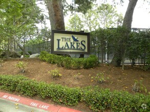 Building Photo - Lovely 1 Bed 1 Bath 2 Story Condo in Irvine