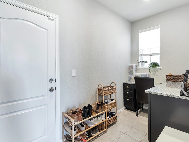 Building Photo - 10553 Casper Pl