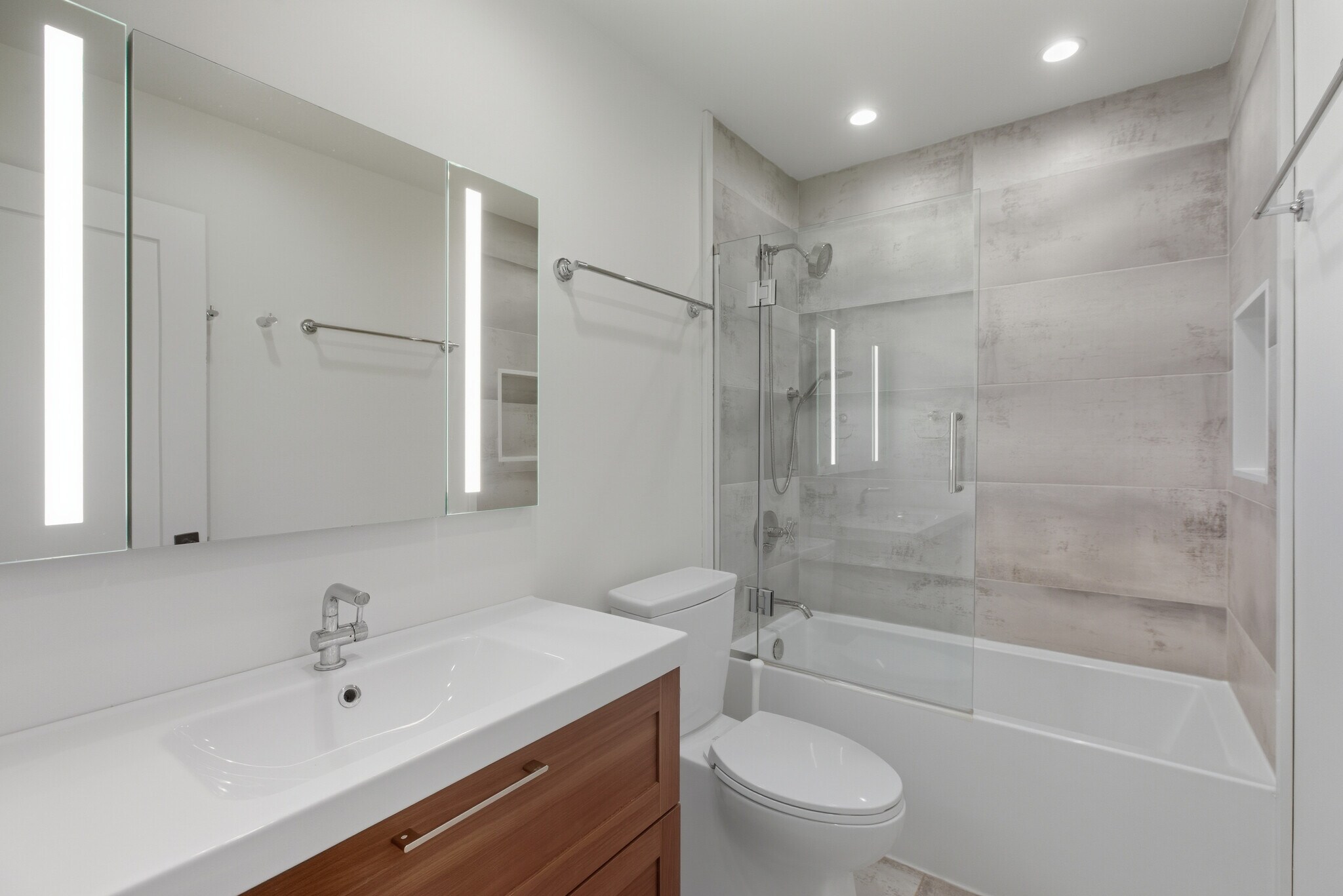 Building Photo - 105 Yarrow Ct