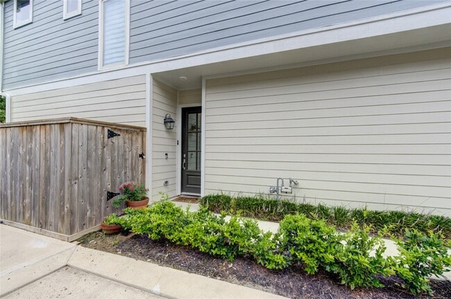Building Photo - 5103 Royal Heath Dr