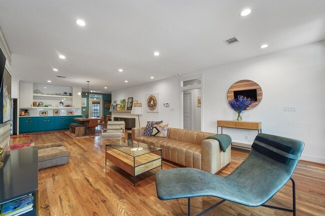 Building Photo - 2708 Kennedy St