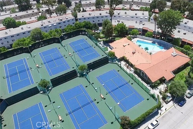 Building Photo - 7718 Vía Sorrento