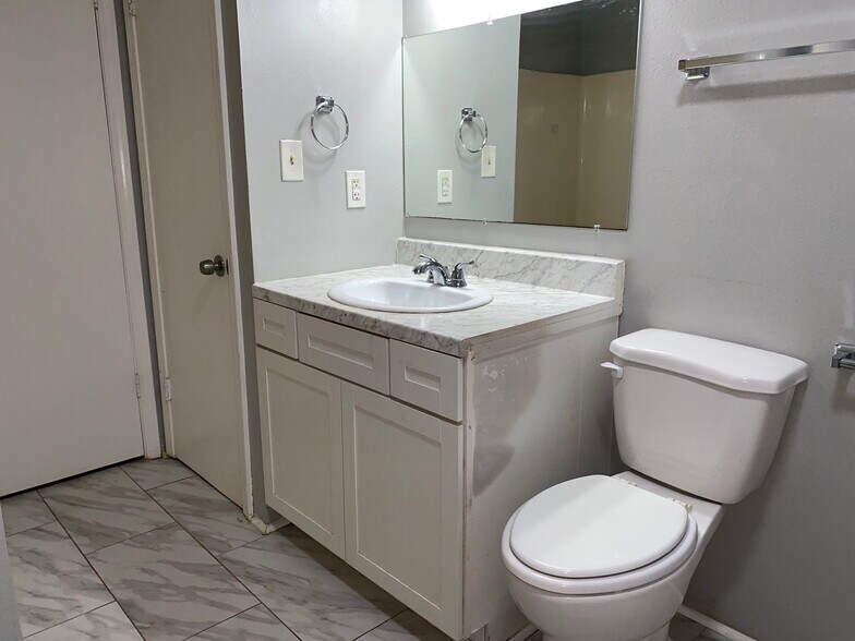 Building Photo - 21 Brianfield Cv