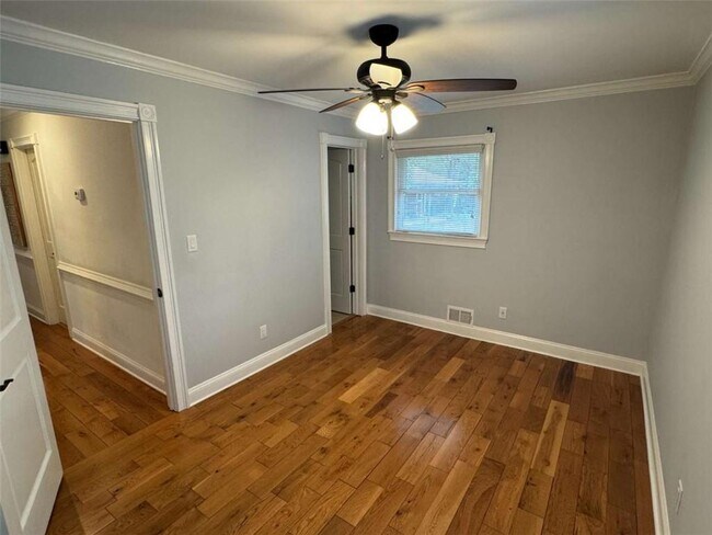 Building Photo - 837 Parkstone Dr