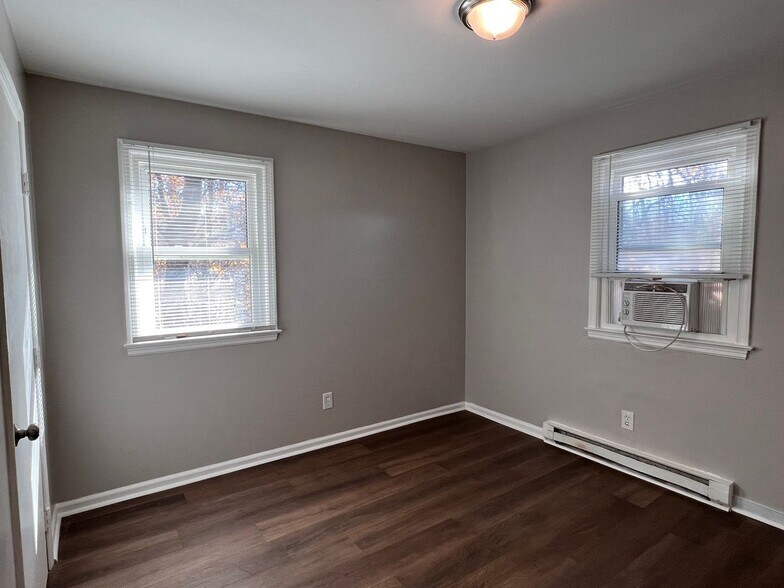 Building Photo - 20507 Hickory Ct