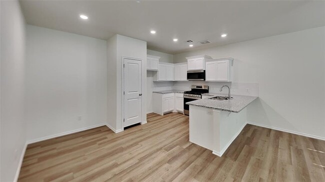 Building Photo - 11501 Mackenzie Wy