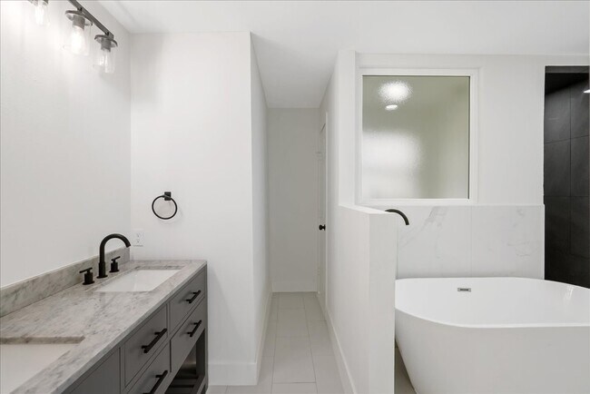 Building Photo - 3234 Cherry Springs Dr