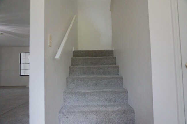 Building Photo - 111 Palmetto Dr