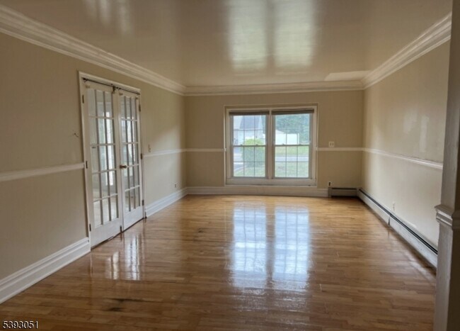 Building Photo - 11 Crefeld Ct