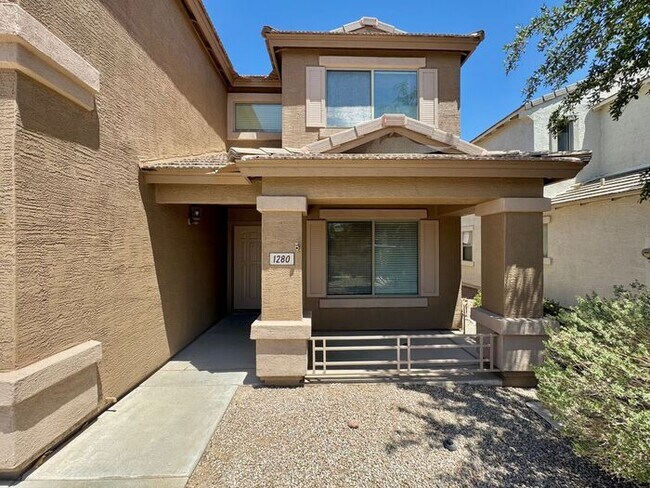 Building Photo - Stunning 4Bedrooms/2.5 Bath Home!