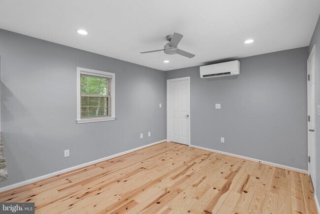 Building Photo - 44600 Tall Timbers Rd