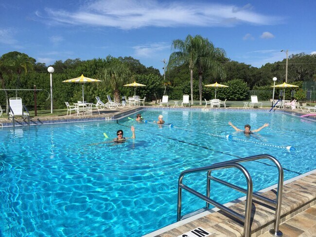 Building Photo - Updated 1 Bed 1 Bath In Meadow Croft In Bradenton!!