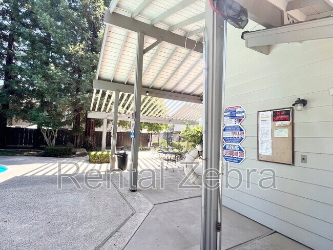 Building Photo - 3350 M St