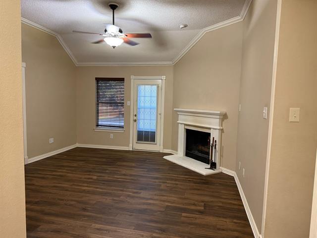 Building Photo - 2902 Hollis Dr