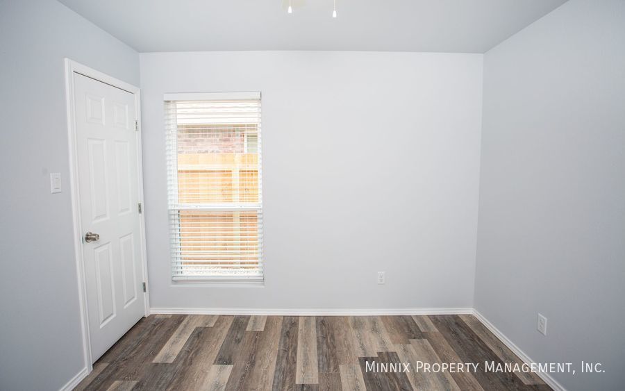 Building Photo - 5607 Kemper St