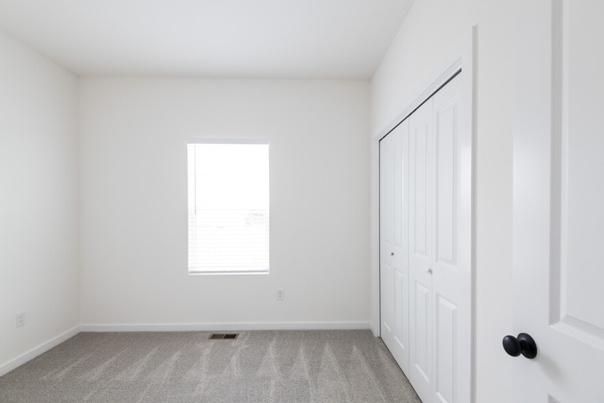 Bedroom #3 - 5347 Pinecrest Ct N