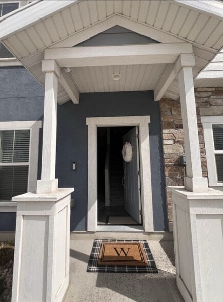 Building Photo - 337 N 725 E