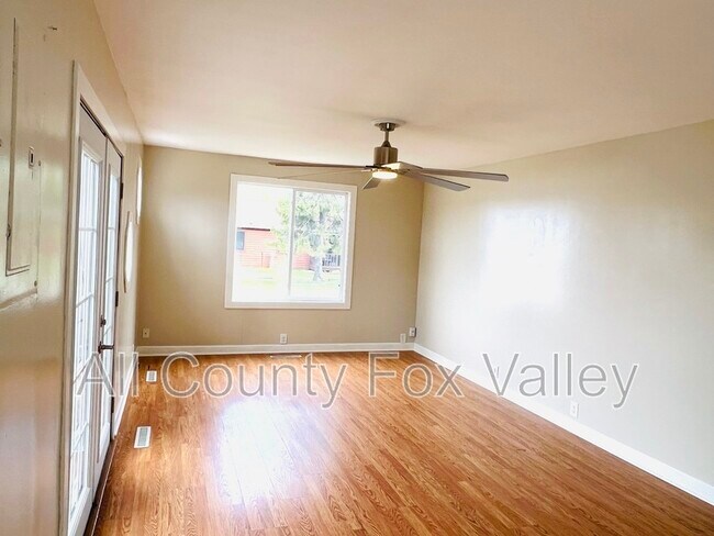 Building Photo - 37998 N Nora Pl