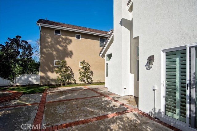 Building Photo - 2591 Point Del Mar