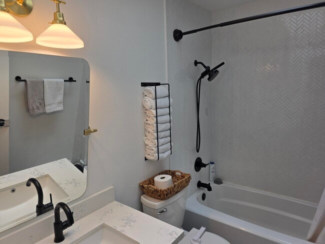 Building Photo - 25728 SE 35th Pl