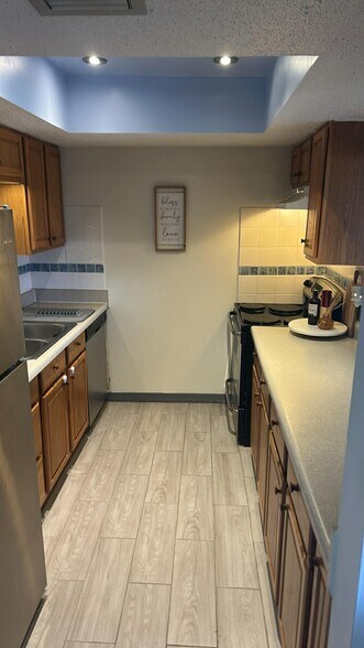 Building Photo - 831 N Keene Rd