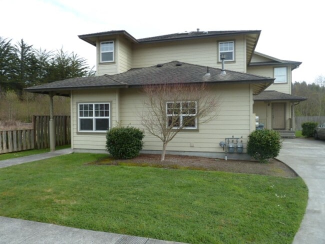 Building Photo - 2718 Meadow Creek Way