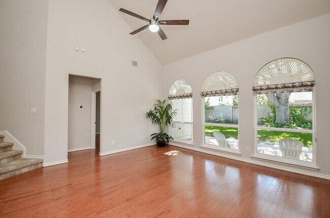 Building Photo - 406 Sterling Heights Ln