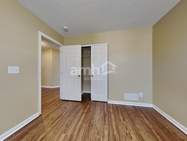 Building Photo - 1468 Vanderlyn Ct