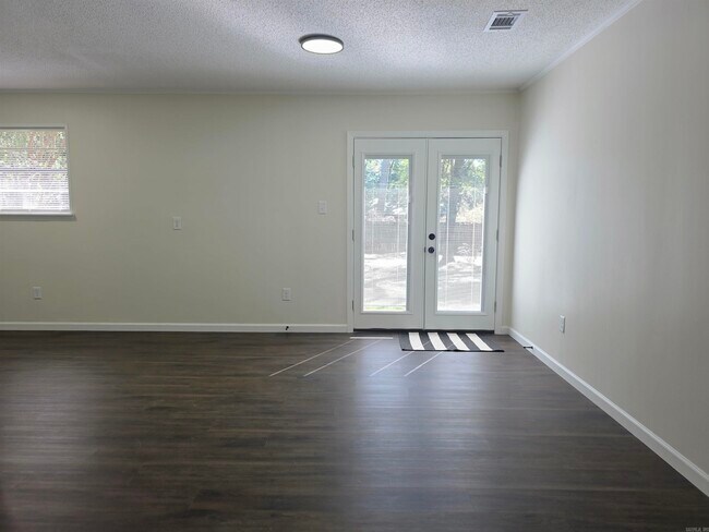 Building Photo - 3123 Ward Dr