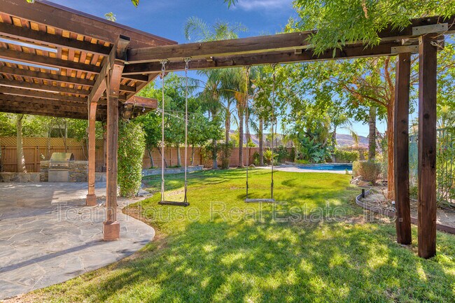 Building Photo - 18210 Shannon Ridge Pl