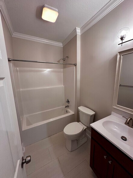 Building Photo - 1703 N Monroe St