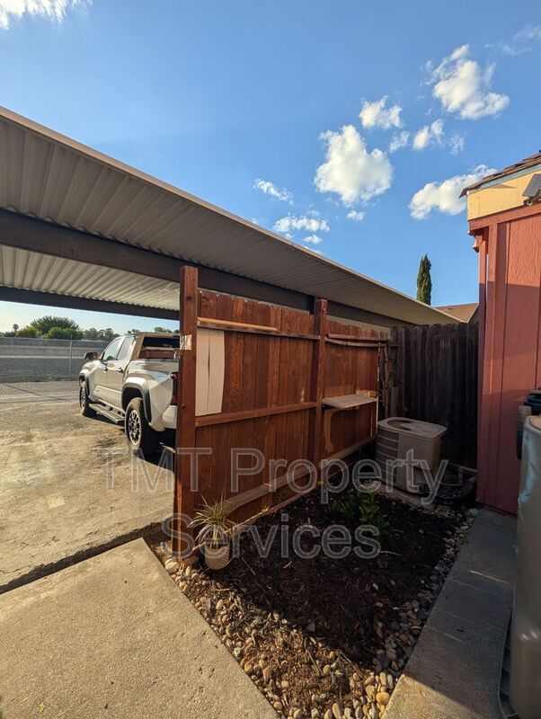 Building Photo - 4068 Weymouth Ln