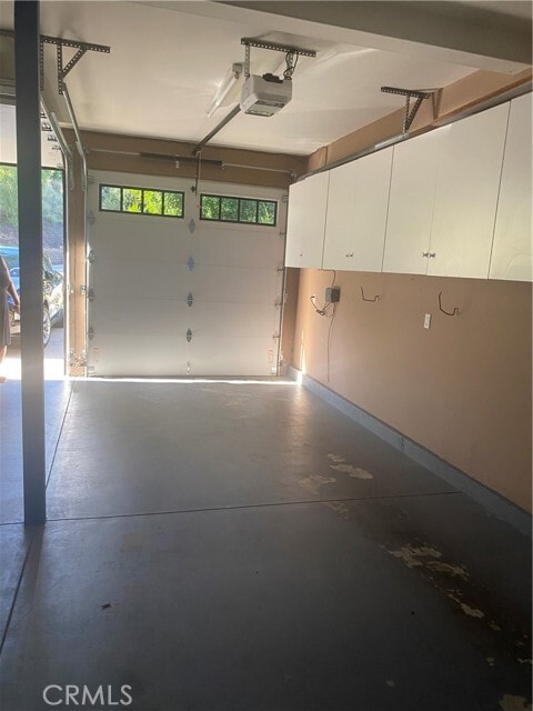 Building Photo - 3875 Ravenswood Dr