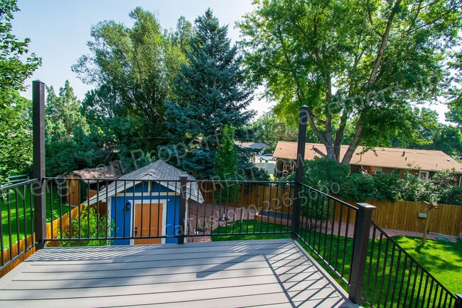 Building Photo - Fantastic 4 bedroom, 2 bathroom near Overl...