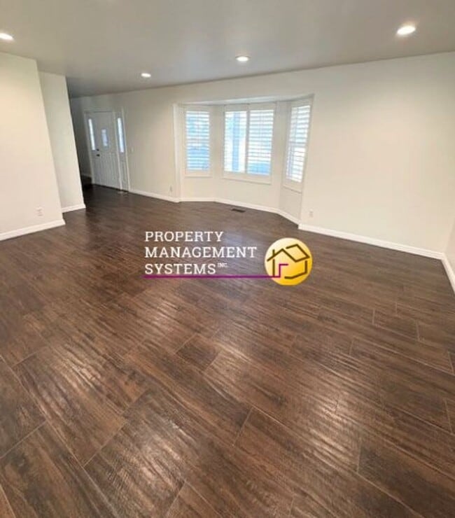 Building Photo - 5 Bedroom Home in Draper!