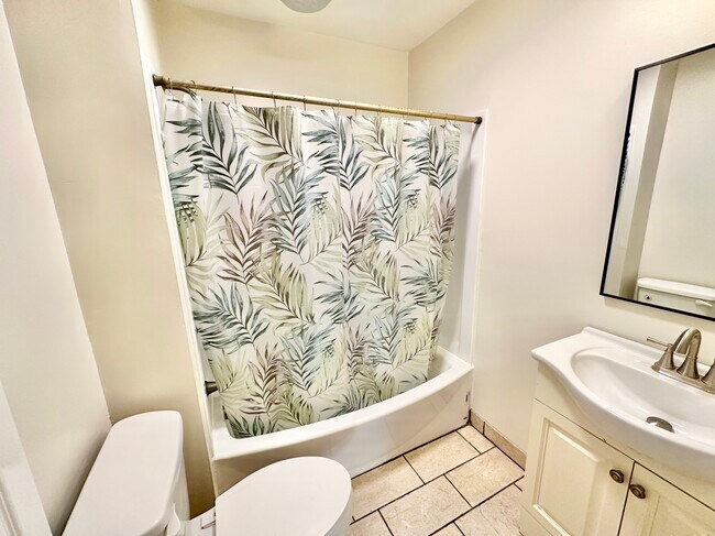 Building Photo - 2709 Countrywood Rd