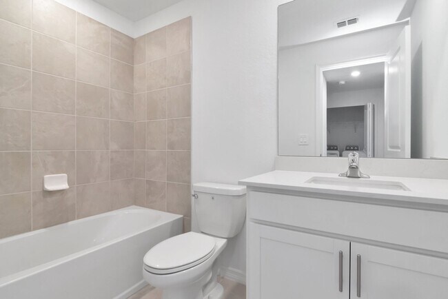 Building Photo - Brand-New 3BR/2.5BA Townhome in Lakewood Ranch — Internet, Trash, & Lawn Care Included