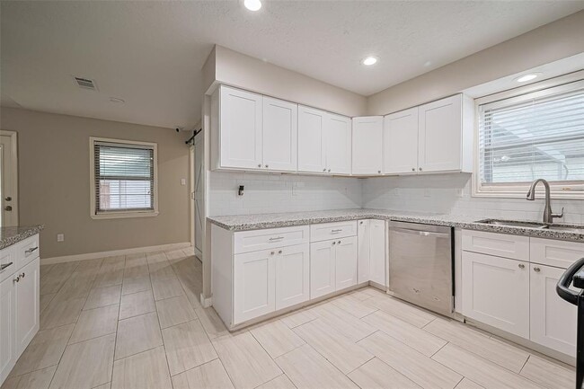 Building Photo - 1708 Ruella Ln