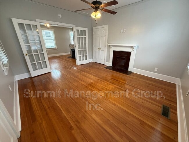 Building Photo - 8 N Broad St