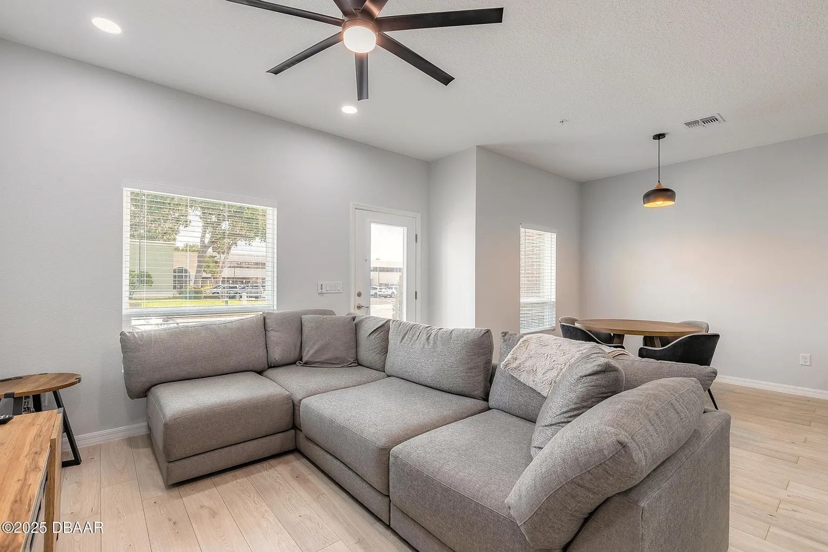 Building Photo - 143 W Fulton St