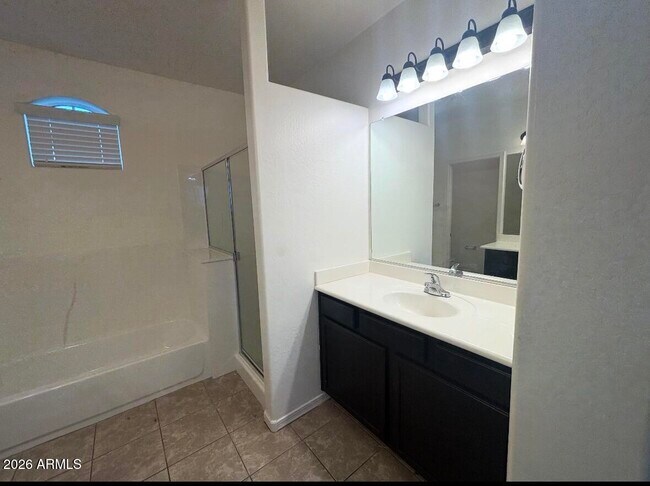 Building Photo - 7516 S 27th Pl