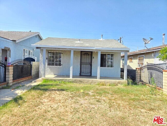 Building Photo - 1413 W 99th St
